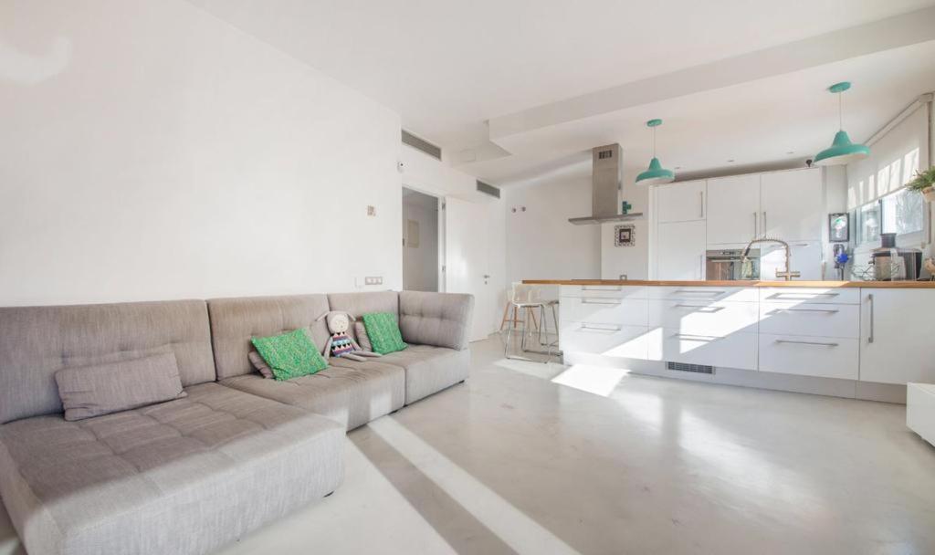 Magnificent Apartment Close To The Beach Sant Adria de Besos Exteriér fotografie